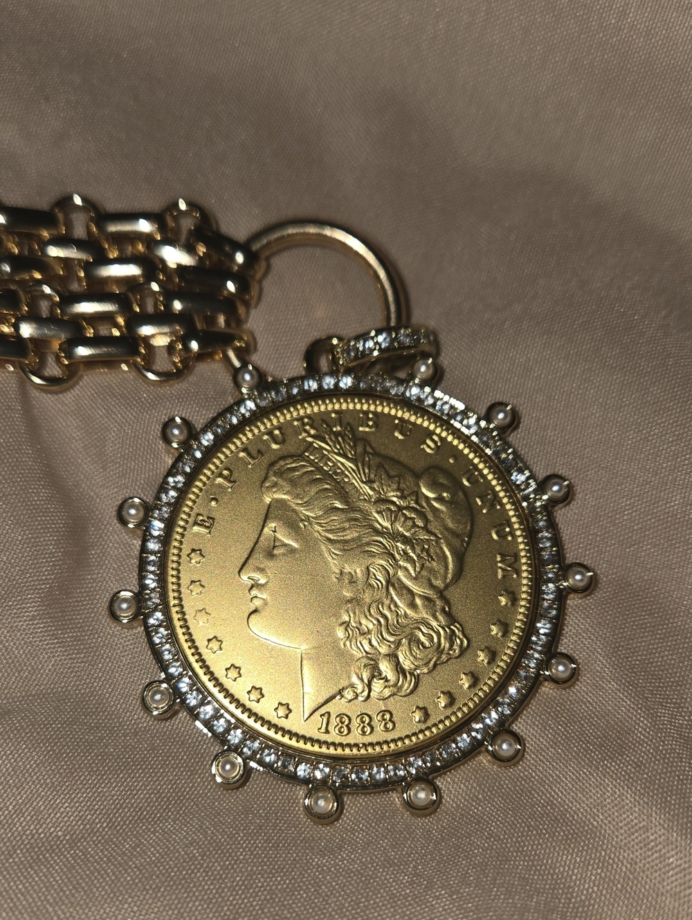 Vintage Statement Piece Coin Pearls Pendant  W/gorgeous Chain- Women Jewelry New - Picture 4 of 6